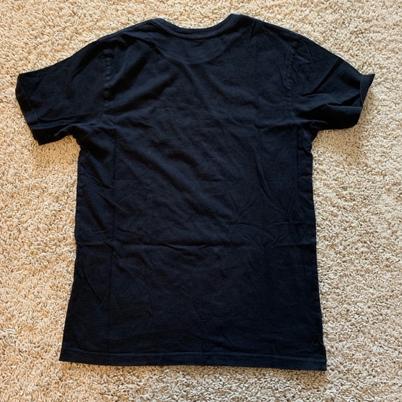 Y&R graphic tee - Picture 2 of 4